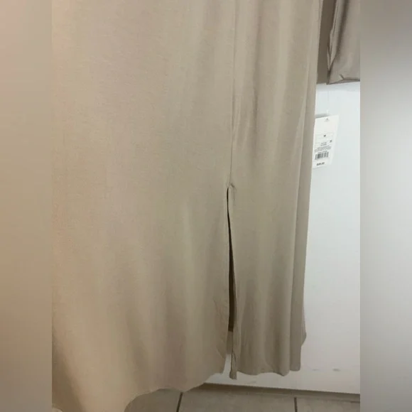 Elegant Tan Long Sleeve Dress - Picture 4 of 4